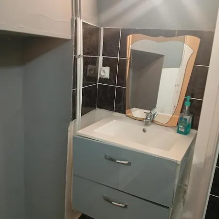 Economical 2 Persons Apartmán